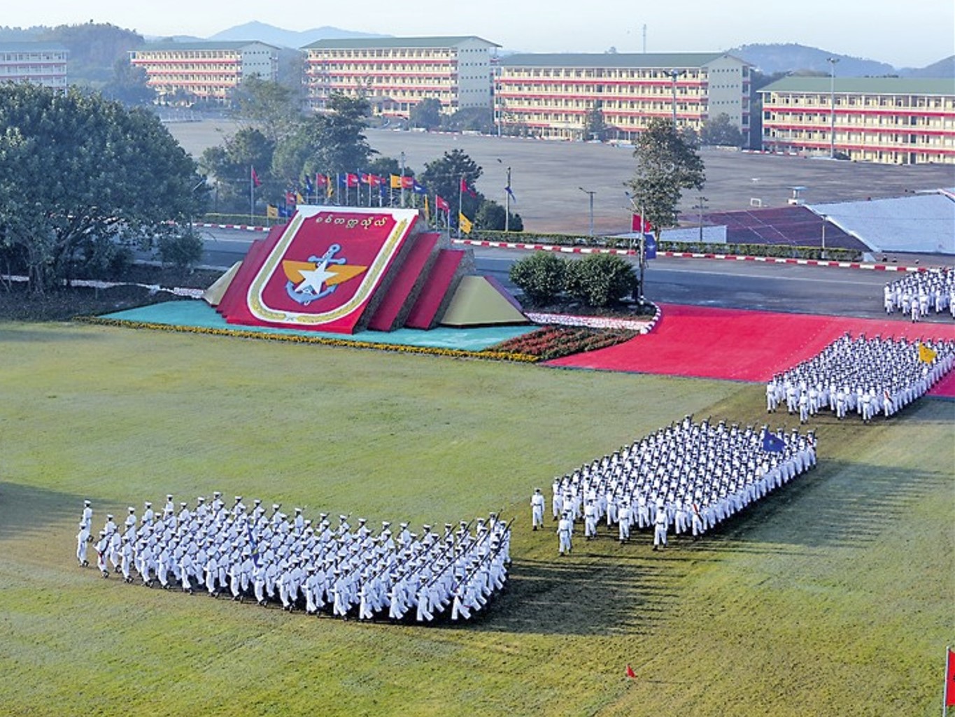 ပြင်ဦးလွင် တိုက်ခိုက်ခံရပါက စစ်တပ်တက္ကသိုလ်နှင့် စစ်နည်းပညာတက္ကသိုလ်ကို  ရွှေ့ပြောင်းနိုင်ရန် စီမံထား