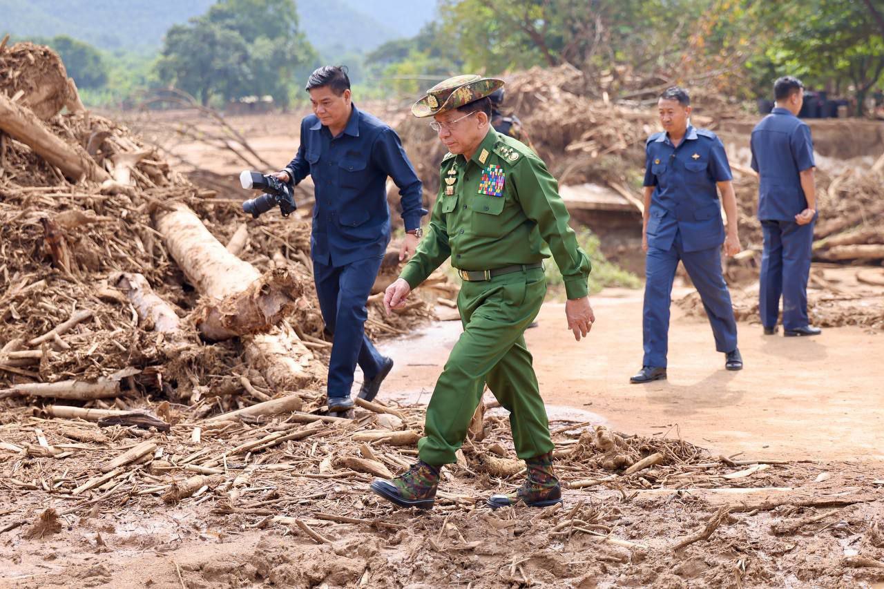 ကမ္ဘာကြီးနှင့် ရေဘေး ကယ်ဆယ်ရေး ပူးပေါင်းဆောင်ရွက်ခြင်းဖြင့်  နိုင်ငံတကာ ၏ အသိအမှတ်ပြုမှုနှင့် တရားဝင် အစိုးရ ဖြစ်မှုကို သက်သေထူကြရန် အကြမ်းဖက် မင်းအောင်လှိုင်ညွှန်ကြား