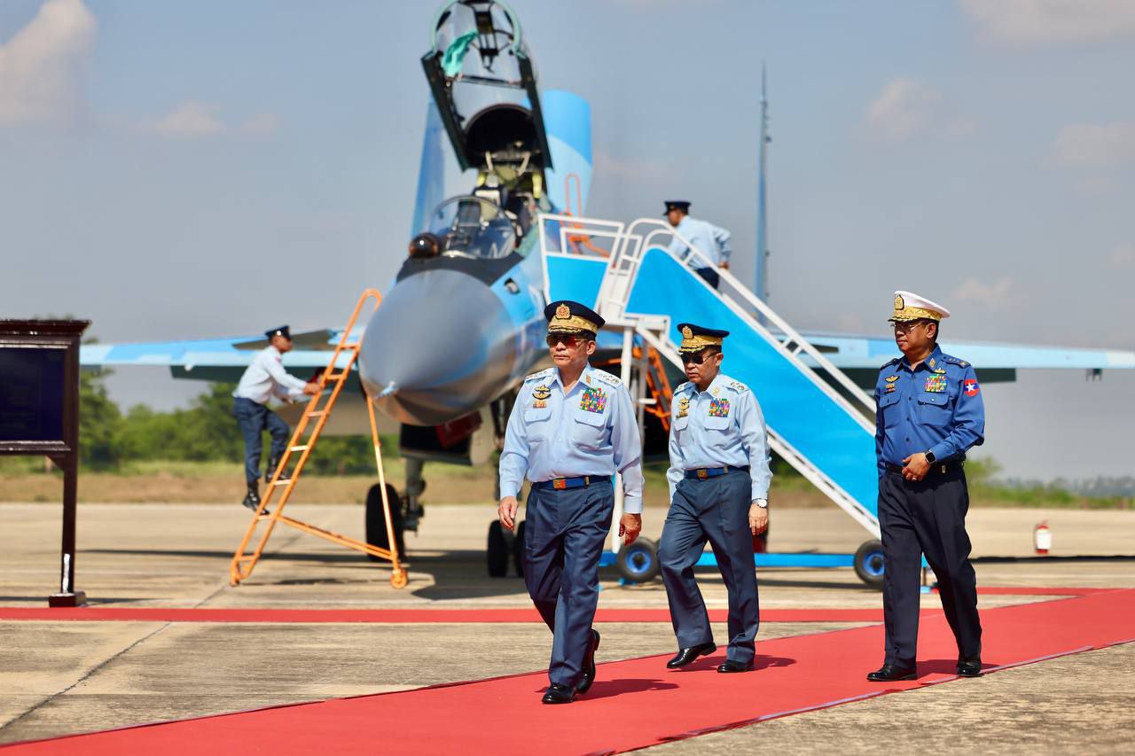 စစ်ကောင်စီ၏ လေတပ်များမှ တိုက်လေယာဉ် နှင့် ဗုံးကျဲလေယာဉ်များ အတက် အဆင်းပြုလုပ်မည့် အရေအတွက် ပြန်လည်များပြားနေ၍  လေ ကြောင်းအန္တရာယ် သတိထားကြရန်လိုအပ်