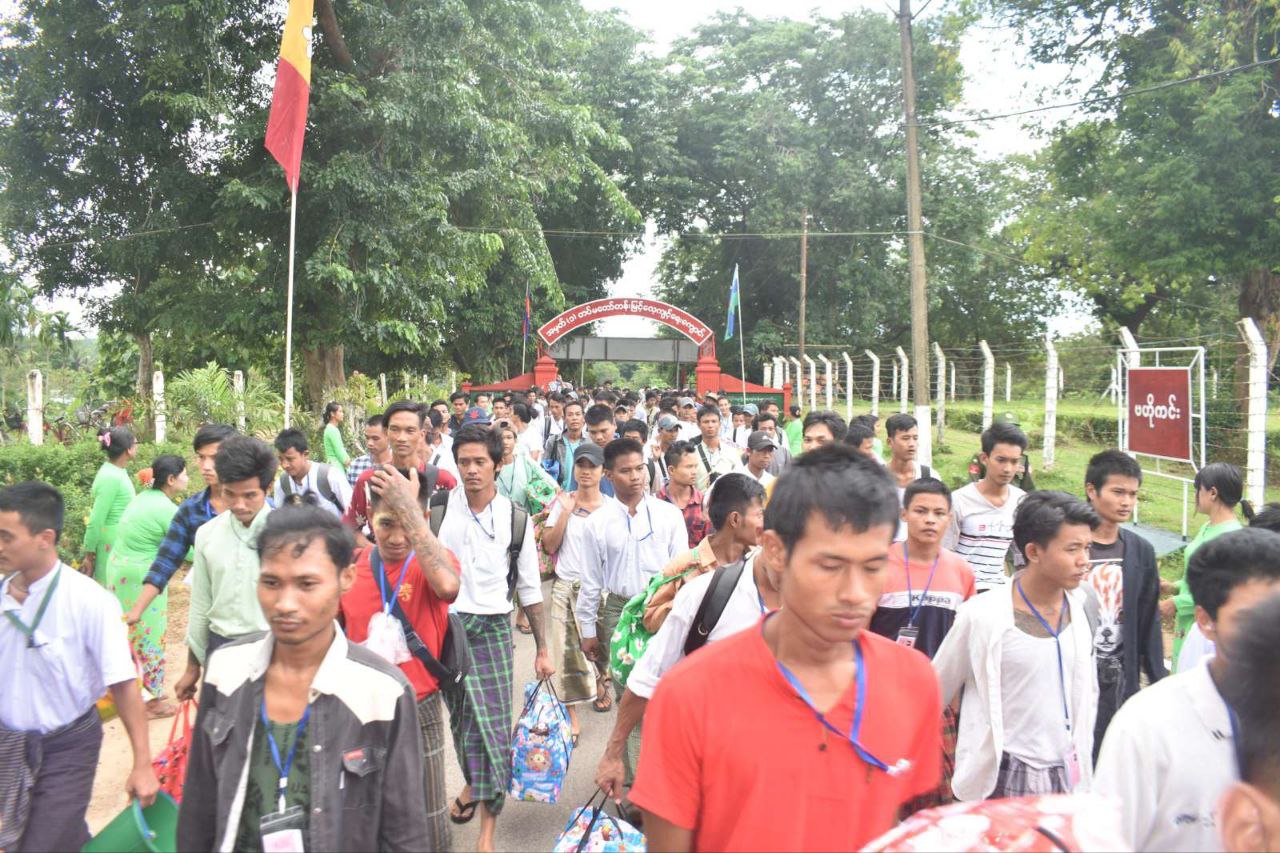 ပန်းတောင်းမြို့နယ်၊ ပြည်မြို့နှင့် ဝါးခယ်မမြို့နယ်တို့တွင် စစ်မှုထမ်းရန် လူငယ်များကို ဖမ်းဆီးခြင်းနှင့် ငွေခြိမ်းခြောက် တောင်းခံမှုများ အကြီးအကျယ် ဖြစ်နေ