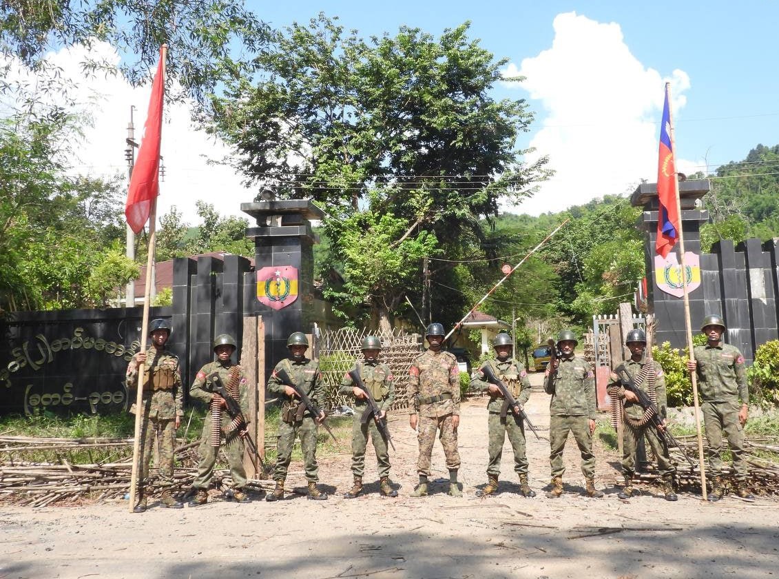 စစ်တပ်စခန်း ၁၀ ခုကို သိမ်းပိုက်ရရှိပြီးနောက် တောင်ကုတ်မြို့ကို ထိန်းချုပ် လိုက်ပြီဟု AA က ကြေညာ၊ မြို့နယ်တစ်ခုလုံး သိမ်းပိုက်နိုင်ရေး တောင်ကုတ် စကခ ၅ ၊ ခမရ ၅၄၄ နှင့် ခမရ ၃၄၆ တပ်ရင်းတို့ကို ဆက်လက် ထိုးစစ်ဆင်