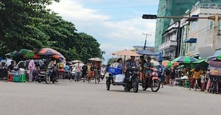 ရန်ကုန်တွင် ကင်းမစောင့်သည့် ဘေးတွဲမောင်းသူများကို အင်္ကျီပြန်သိမ်း