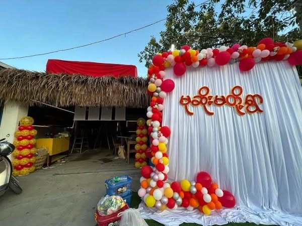 တိုက်ပွဲတွင်ကျဆုံးခဲ့​သော ဗိုလ်မှူး၏မိန်းမဖွင့်​သော”မုဆိုးမတို့ရွာ” မုန့်ဟင်းခါးဆိုင်ကိုစစ်​ကောင်စီဖျက်ဆီး ■ကရင်နီပြည် တိုက်ပွဲတွင် ​သေဆုံးခဲ့​သော ဗိုလ်မှူးကောင်းမြတ်စိုး ၏ ဇနီးက ဖွင့်လှစ်ခြင်းဖြစ်