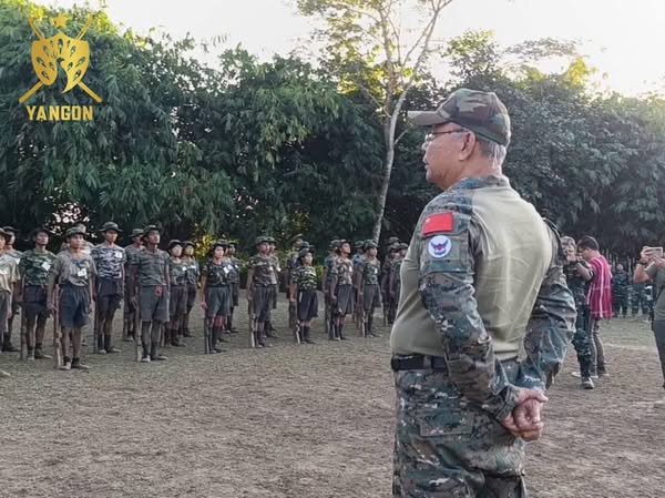 ရန်ကုန်တိုင်း စစ်ဌာနရှိ တော်လှန်ရေး ရဲဘော်များကို NUG အစိုးရ ပြည်ထောင်စုဝန်ကြီးချုပ် မန်းဝင်းခိုင်သန်းနှင့် တာဝန်ရှိသူများ သွားရောက် တွေ့ဆုံပြီး လိုအပ်သည်များကို ထောက်ပို့ပေးအပ်