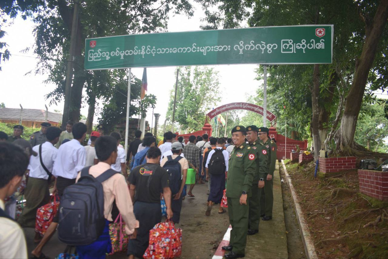 စစ်မှုထမ်းခေါ်ယူရာတွင်  သန်းခေါင်စာရင်းကို အခြေခံ ခေါ်ယူသည့်စနစ်သို့ ပြောင်းလဲလိုက်ပြီး ပြည်ပရောက် မြန်မာများပါ စစ်မှုထမ်းရန် ဆင့်ခေါ်မည်၊ စစ်မှုထမ်းရန် ပျက်ကွက်ပါက အမည်ပျက်နှင့် ၀ရမ်းထုတ်ခံရမည့်စာရင်းတွင် ထည့်သွင်းမည်