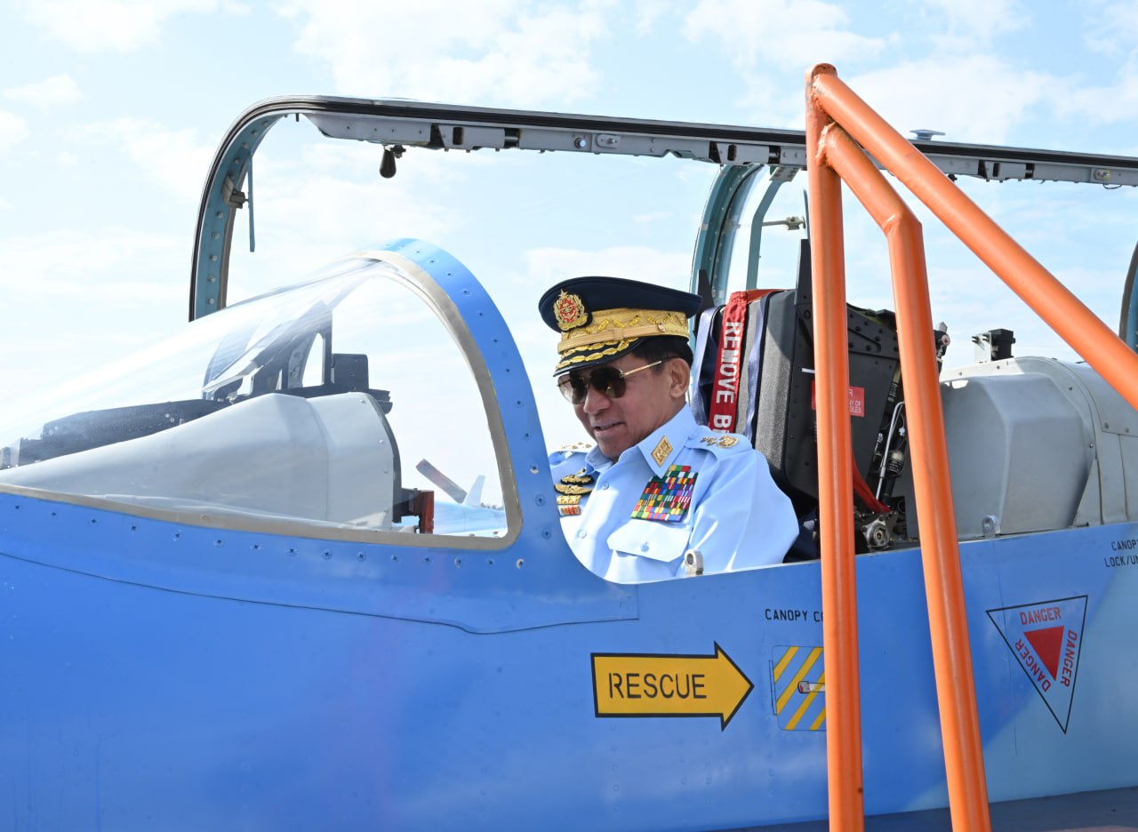 နိုင်ငံတစ်ဝန်း လေကြောင်းတိုက်ခိုက်မှုများ စစ်ကောင်စီက တိုးမြှင့်လာရန်ရှိနေ ၊ ဒီပဲယင်းမြို့နယ်ကို ယမန်နေ့ညသန်းခေါင်ယံအချိန် စစ်တပ်က လေယာဉ်ဖြင့် ထပ်မံဗုံးကျဲခဲ့ပြန်