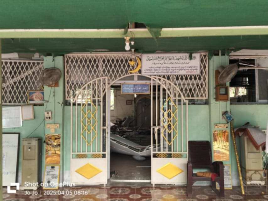 စစ်ကိုင်းမြို့တွင် ငလျင်ကြောင့် ပြိုကျပျက်စီးနေသော ဂါတ်တန်းဗလီကို ပြင်ဆင်ခွင့်မပေးတော့ဘဲ စစ်ကောင်စီက အဓမ္မချိတ်ပိတ်