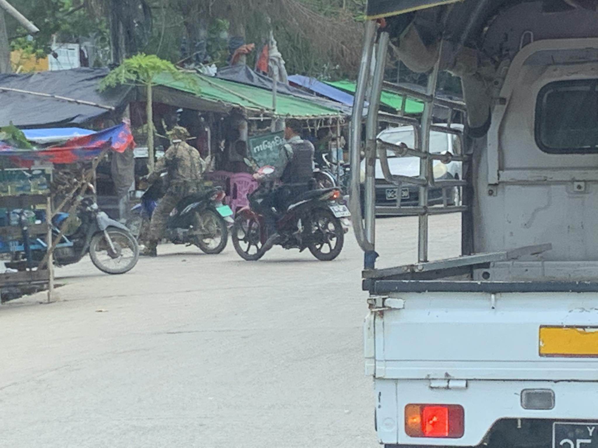 ရန်ကုန်-ပြည် လမ်းပိုင်းတွင် ဆိုင်ကယ်ဖြင့် ကင်းလှည့်လာသည့် ရဲများကို မိုင်းဆွဲ တိုက်ခိုက်မှု ရဲ ၂ ဦးသေဆုံး