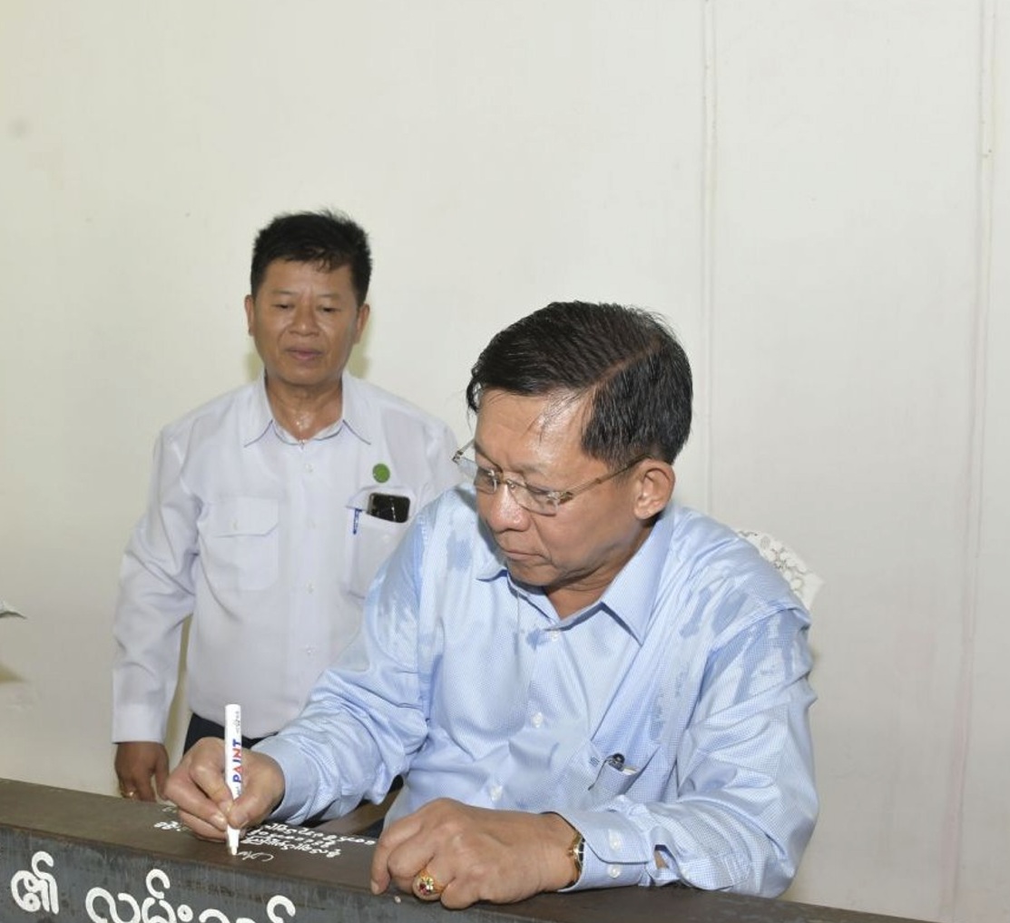 အမေရိကန်သမ္မတ ထရမ့်ထံသို့ ပြန်ကြားစာ မင်းအောင်လှိုင်ကိုယ်တိုင် မြန်မာ ဘာသာဖြင့် ရေးသားခဲ့ပြီး အမေရိကန်နှင့် ဆက်ဆံရေး အဆင်ပြေရန် စစ်ခေါင်းဆောင် အလွန်ဆန္ဒထက်သန်နေ