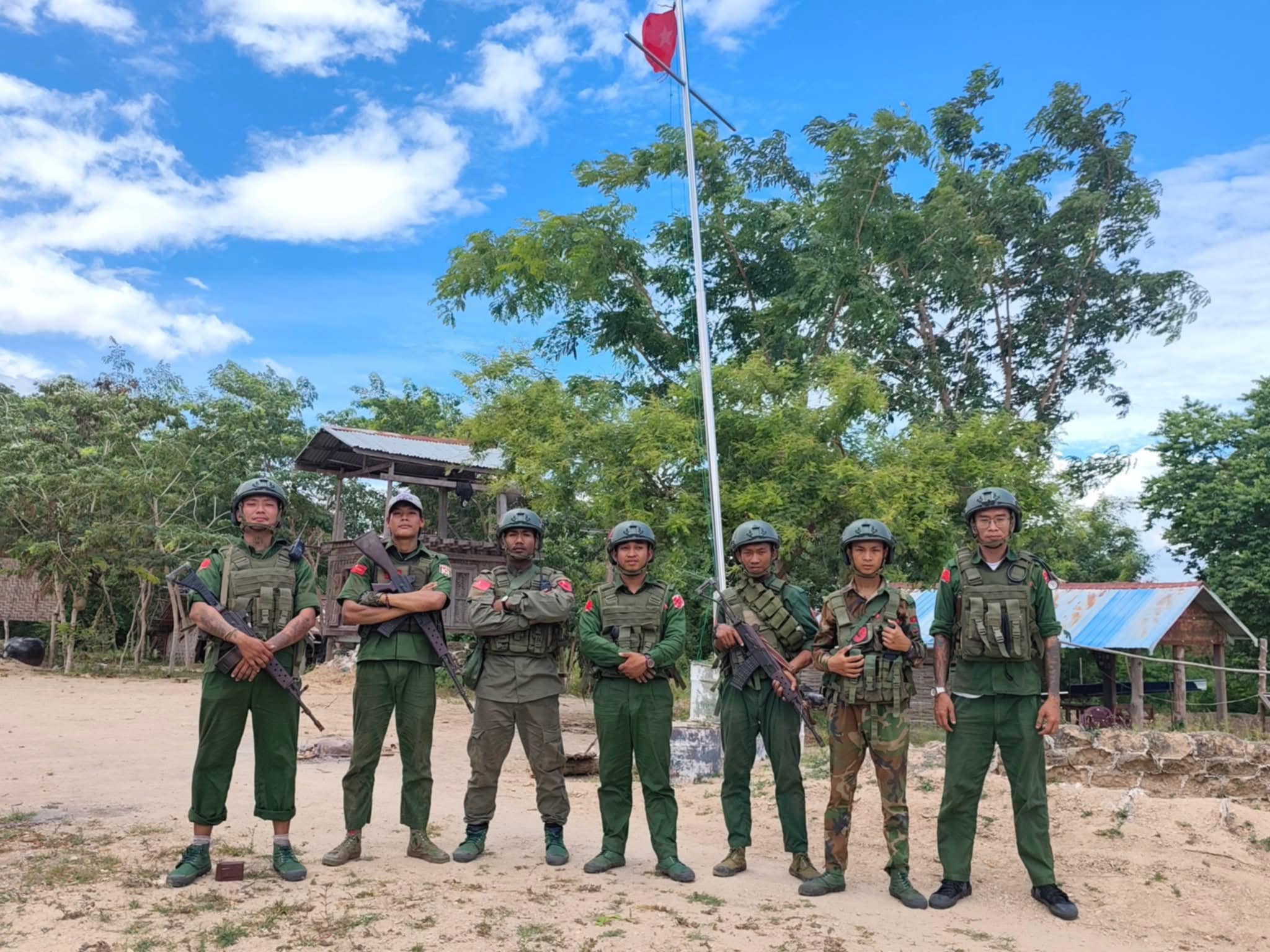 ရွှေဘိုမြို့နယ်တွင် စစ်ကောင်စီ၏ စစ်စခန်းကြီး ၄ ခုကို သိမ်းပိုက်ရရှိပြီး ဒုတပ်ရင်းမှူး ဗိုလ်မှူး ချမ်းလွင်မောင်ကို အရှင်ဖမ်းမိ၊ စစ်သား ၉ ဦးသေဆုံးပြီး လက်နက်ခဲယမ်းအများအပြားလည်း သိမ်းပိုက်ရရှိ