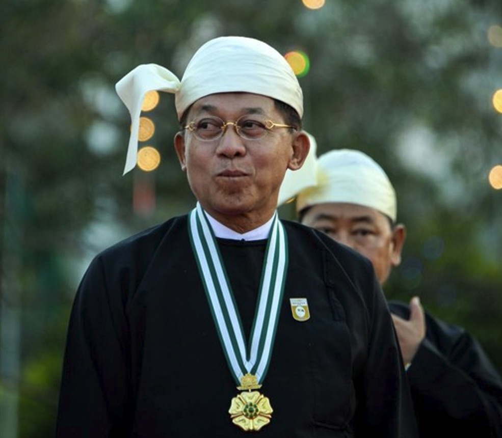 မင်းအောင်လှိုင် သမ္မတ ၅ နှစ်သက်တမ်း တာဝန်ယူမည်ဆိုသော သတင်းများ နေပြည် တော် စစ်ဘက် အသိုင်းအ၀ိုင်းတွင် ကျယ်ကျယ်ပြန့်ပြန့် ပြောဆိုလာ