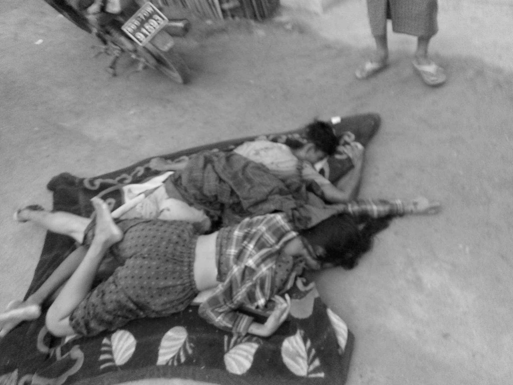 ဝက်လက်မြို့နယ် ရေလည်မော်၊ ရှားကွဲရွာနှင့် ငါးပတ်ချောင်းရွာတို့ကို စစ်လေယာဉ် ဖြင့် ဗုံးကျဲမှုကြောင့်  သေဆုံးသူများအနက်မှ ပြည်သူ ၁၅ ဦး၏အလောင်းများ ကောက်ယူရရှိ
