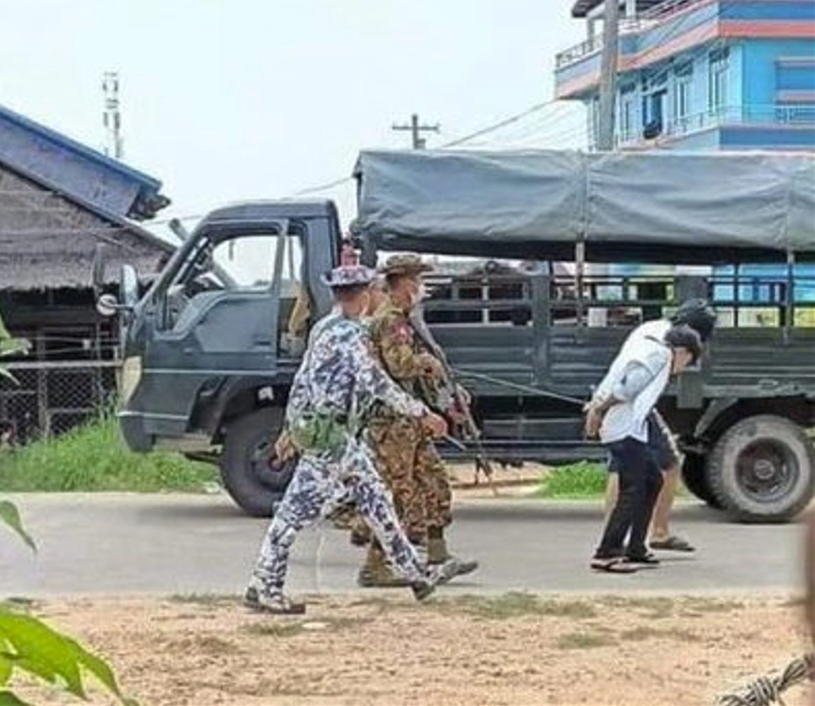 တနင်္သာရီတိုင်း၊ ရေဖြူမြို့နယ်တွင် ထိုင်းနိုင်ငံနှင့် မလေးရှားနိုင်ငံတို့သို့ တရားမဝင် လမ်း ကြောင်းများမှ ထွက်ခွာရန် ကြိုးစားသည့် လူငယ် ၅၀ နီးပါးကို စစ်တပ်က ဖမ်းဆီးပြီး စစ်မှုထမ်းတပ်သားများအဖြစ် စုဆောင်းရေးတပ်သို့ ပို့ဆောင်