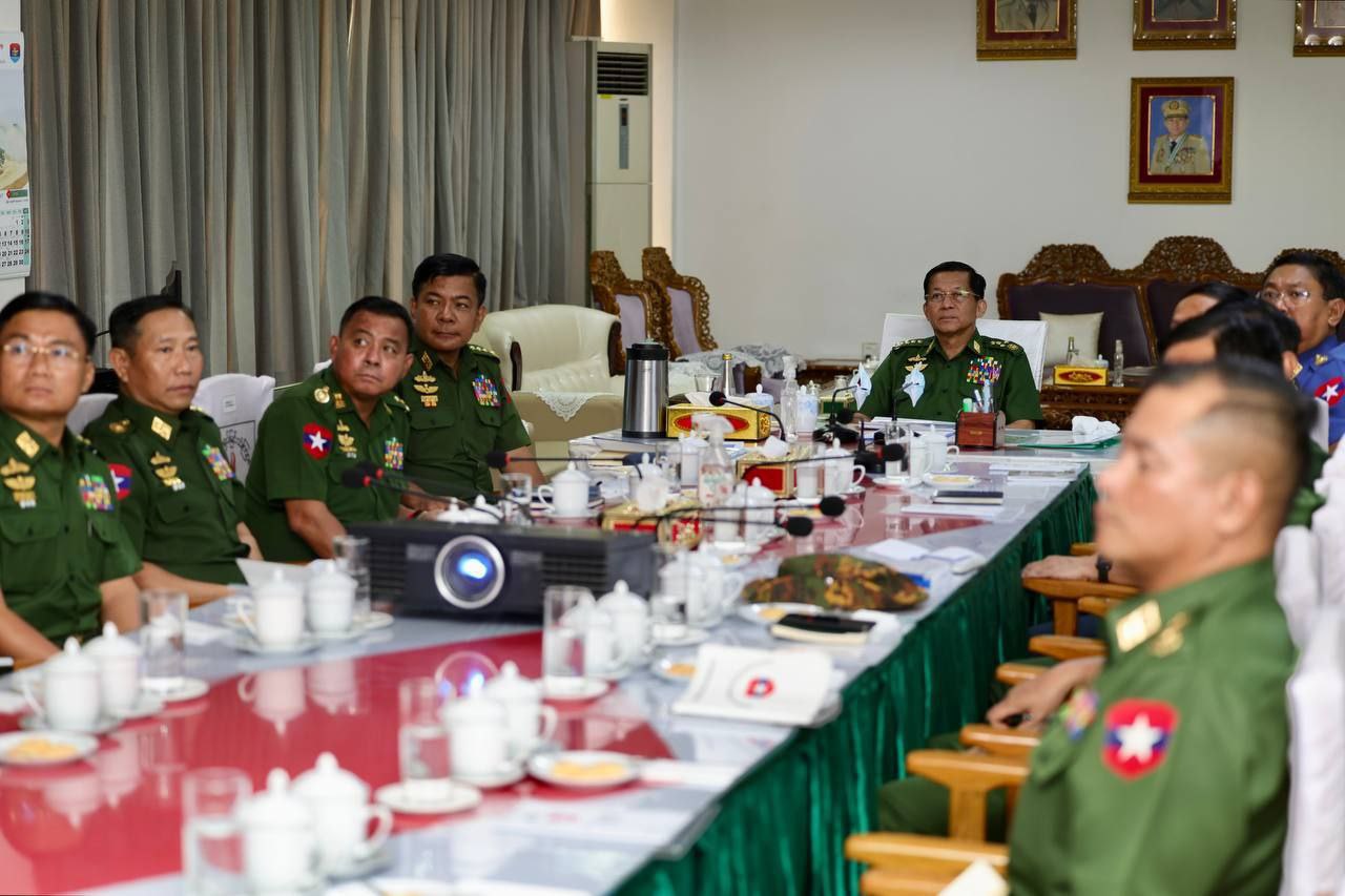 စစ်တပ်နှင့်ဆက်နွယ်နေသော မြန်မာခရိုနီနှင့် လက်နက်ပွဲစား ၄ ဦးကို အမေရိကန်က စီးပွားရေးအရေးယူပိတ်ဆို့ထားမှုမှ ဖယ် ရှားပေးခဲ့မှုအပေါ်  စစ်ဗိုလ်ချုပ်အသိုင်းအ၀ိုင်းက အကောင်းမြင်၊ ရွေးကောက်ပွဲအပြီး မြန်မာနိုင်ငံနှင့်စစ်တပ်ခေါင်းဆောင်များအပေါ် ပိတ်ဆို့မှုများ ဖယ်ရှားနိုင်လိမ့်မည်ဟု မျှော်လင့်နေ